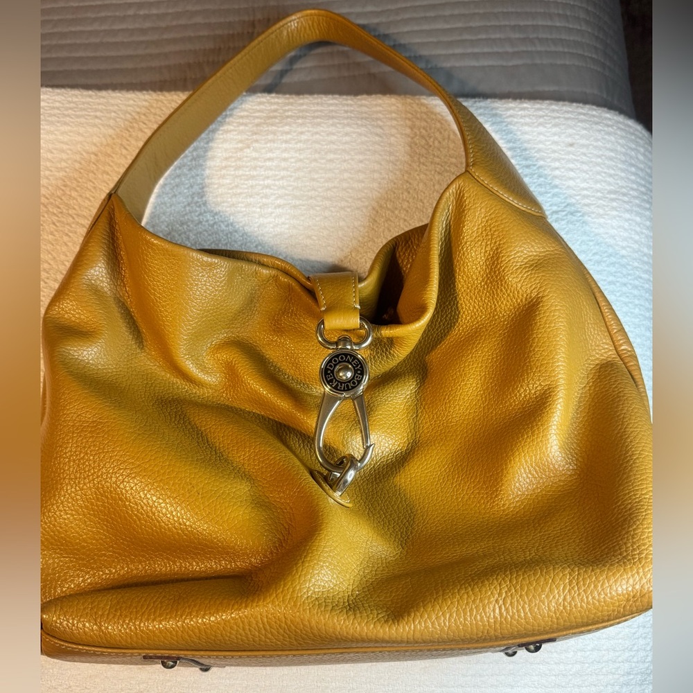 Dooney & Bourke Pebble Leather Logo Lock Sac